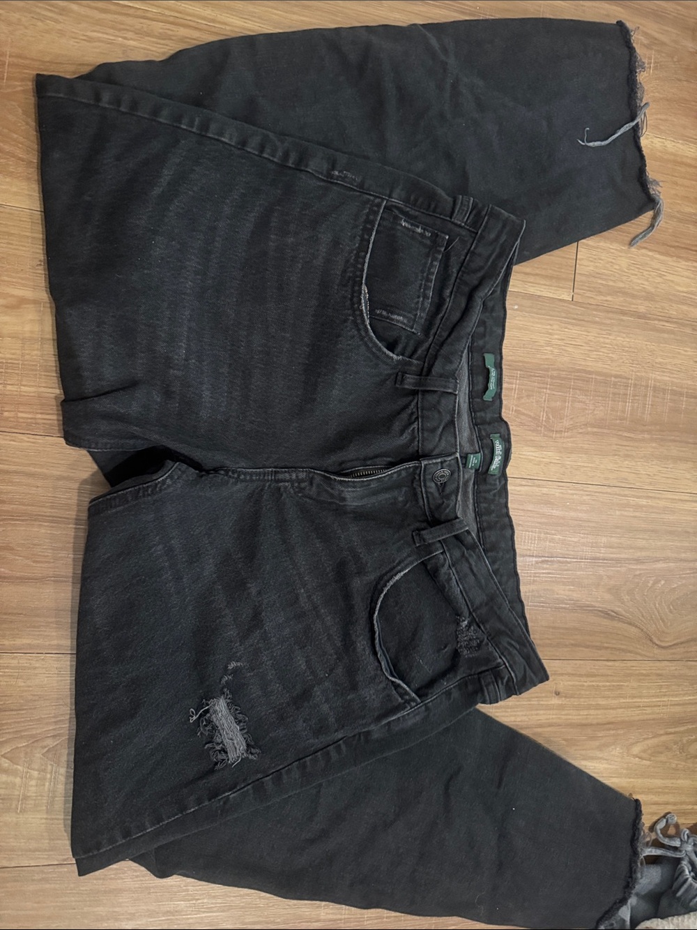 Black Distressed Jeans